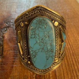 Adjustable turquoise blue gemstone bracelet